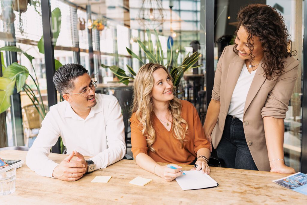 Onderzoekshuis Onderzoekshuis - Lucy Schreutelkamp - Mike Ajawaila - Sheline van der Meer