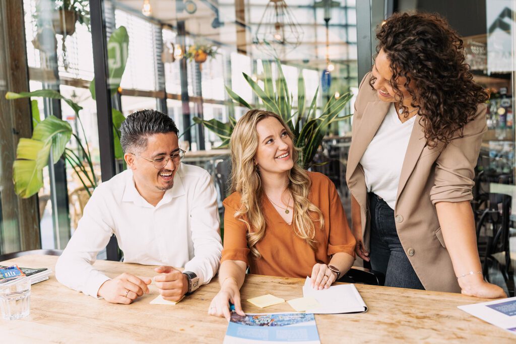 Onderzoekshuis Onderzoekshuis - Lucy Schreutelkamp - Mike Ajawaila - Sheline van der Meer