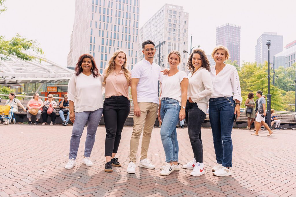 Onderzoekshuis Sharda Siriram Lucy Schreutelkamp Mike Ajawaila Tessa de Groot Sheline van der Meer Ida Kersseboom